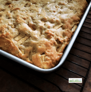 Apple Sour Cream Coffee Cake Recipe