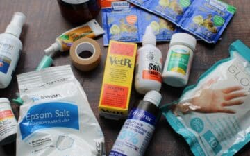 Items for DIY Chicken first aid.