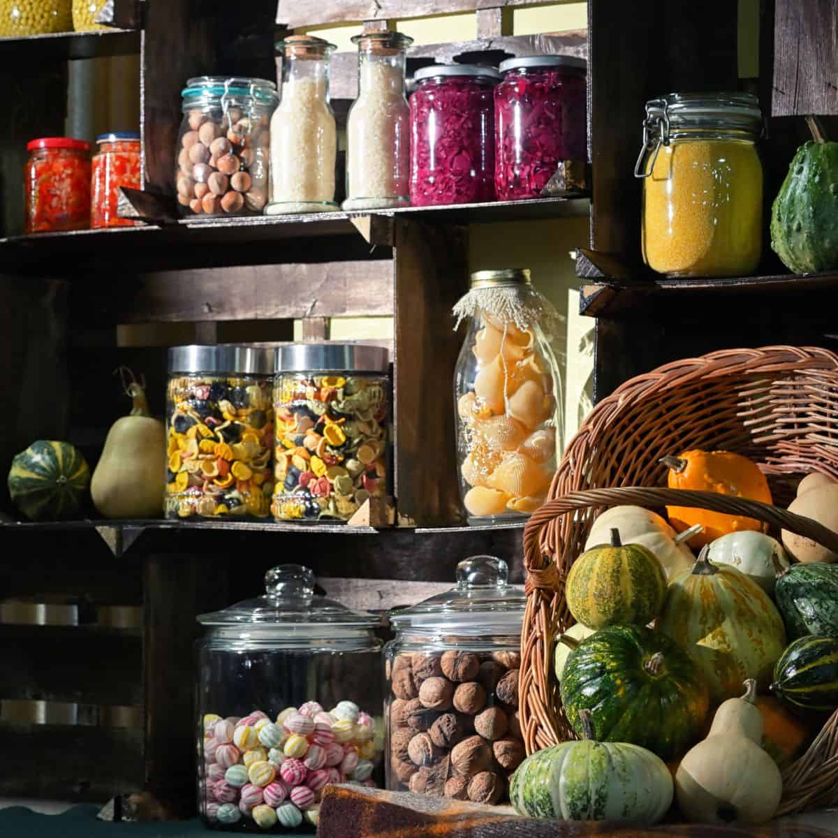 A Guide to a Plastic-Free Pantry Reorg Life in Jeneral shares Tips — Life  in Jeneral